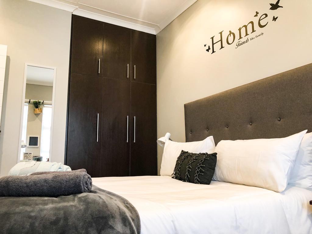 Hotel The Urban à Mossel Bay Extérieur photo