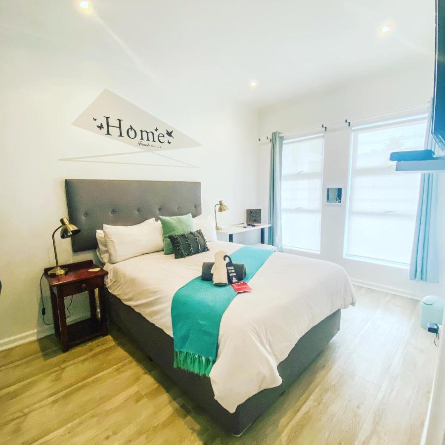 Hotel The Urban à Mossel Bay Extérieur photo