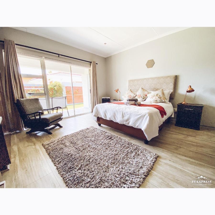 Hotel The Urban à Mossel Bay Extérieur photo